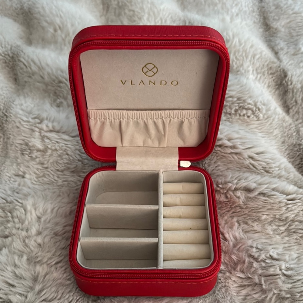 Vlando Red Jewelry Box